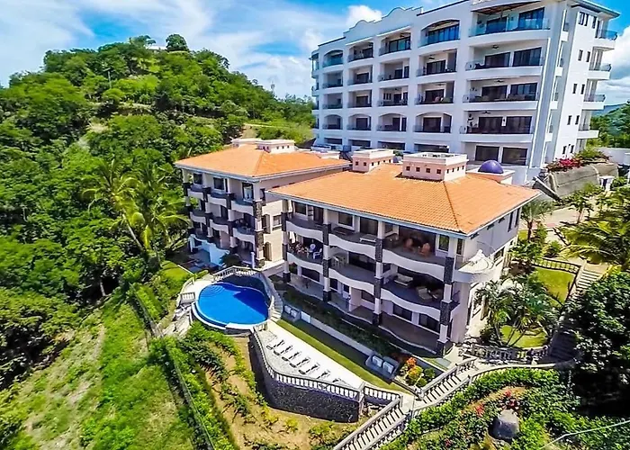 Beautiful In Peaceful Cliffside Location With A Private Balcony & Stunning Ocean And Mountain Views Playa Flamingo