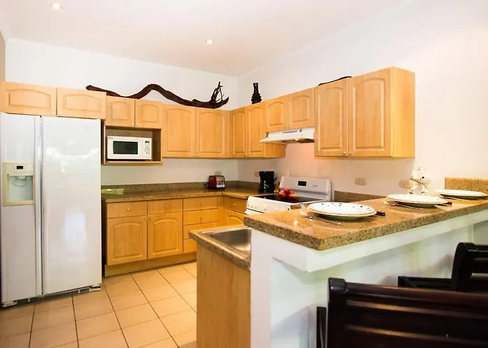 Beautiful In Peaceful Cliffside Location With A Private Balcony & Stunning Ocean And Mountain Views Playa Flamingo