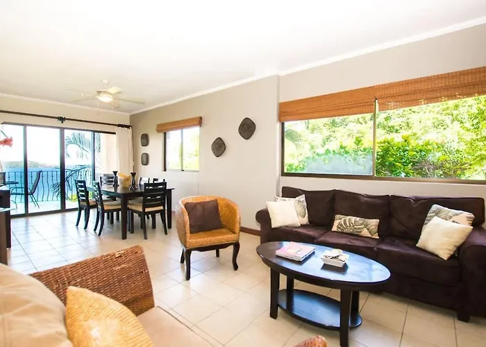 Beautiful In Peaceful Cliffside Location With A Private Balcony & Stunning Ocean And Mountain Views Сasa de vacaciones